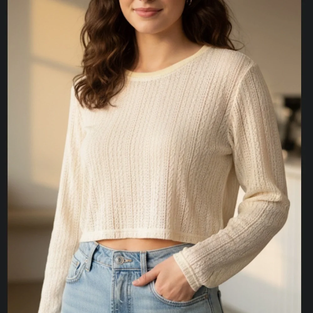 DAZY Cream Textured Knit Long Sleeve Crop Top - Size Medium